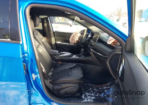 2025 Jeep Compass Latitude 4X4 из США, поврежденный, VIN 3C4NJDBN0ST528422